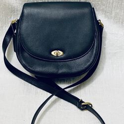Vintage Coach Style Madison Carlyle 4401 Pebbled Leather Dark Navy Crossbody Bag
