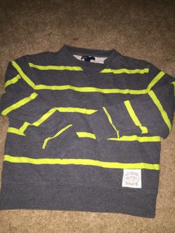 Boys sweater . Gap brand , great shape size 6-7