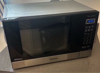 Panasonic 1.2 Cu. Ft. Inverter Microwave – 1200W – Excellent Condition