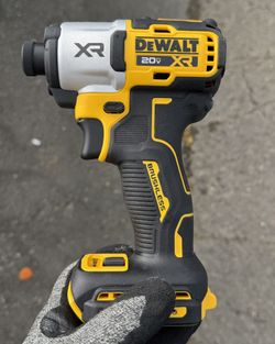 DEWALT XR 20-volt max 1/4-in Brushless Cordless Impact 