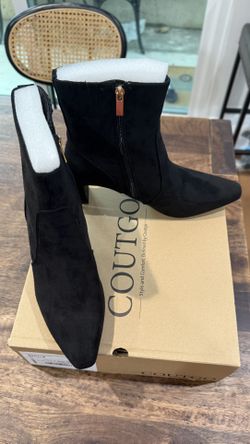 Short Black Boots velvet- Size 8