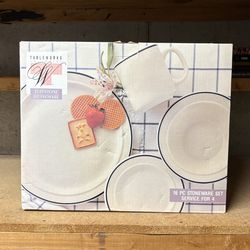 16 Pc Stoneware Set