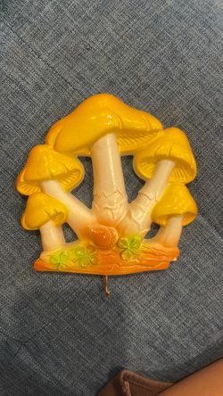 Vintage Mushroom Wall Plaque with Hook
