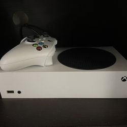 Xbox Series S 512GB w/ Controller And All Cables — LIKE-NEW!  Absolutely perfect and comes with everything you need to play today. 