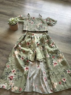 Girls 2pc skirt set