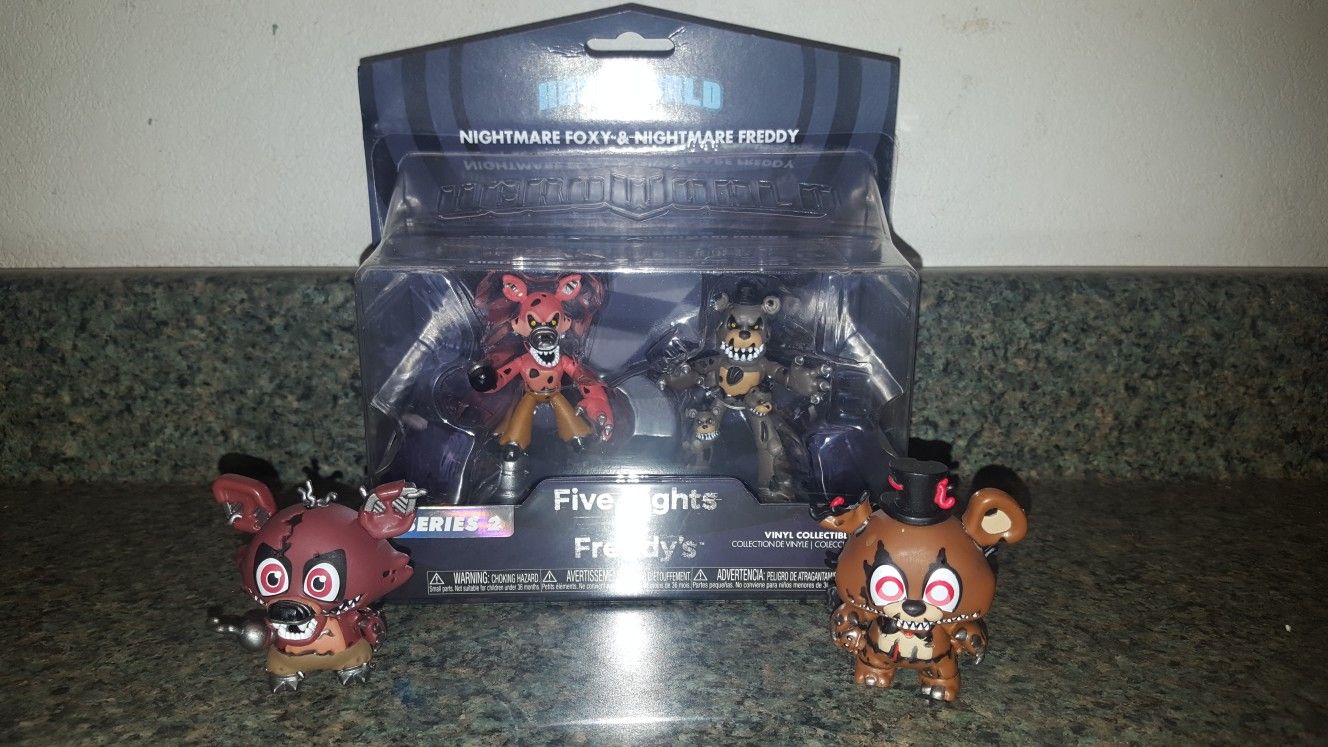 Funko Five Nights at Freddy Hero World & mini Funko pops