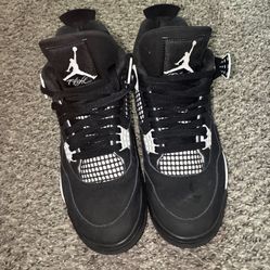 Jordan 4s Thunder Black And White 