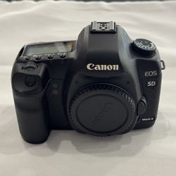 Canon EOS 5D Mark II 21.1MP Digital SLR Camera 