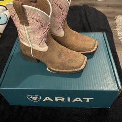 Ariat kids boots pink
