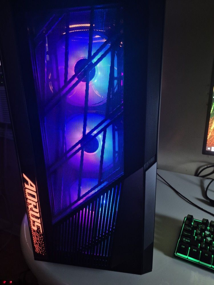 Aourus Desktop Computer