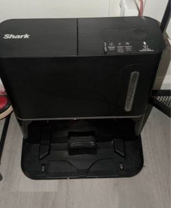 Shark vacuum dock