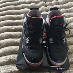 Size 7y Jordan 4