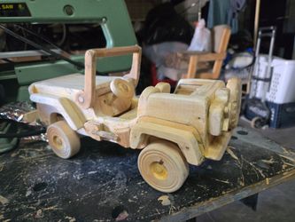 Military jeep  wood hand bild