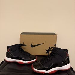 Jordan 11 Retro Playoffs Bred 2019 GS Size 5Y 378038-061