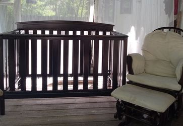 4-in-1 Crib And Nursery Glider w/ Ottoman 