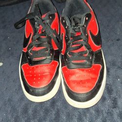 Boys Black And Red Colored Shoes Size 5