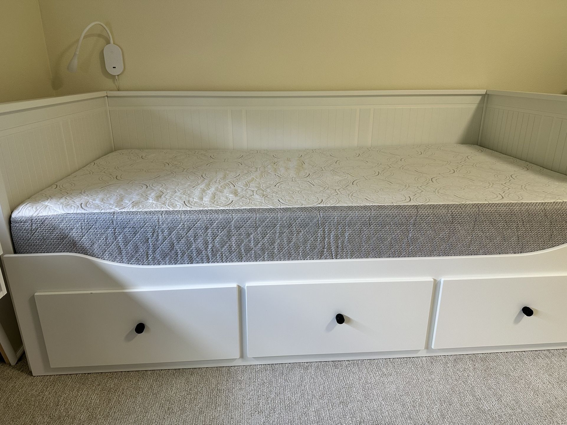 Hemnes (ikea) Twin Bed With Memory Mattress