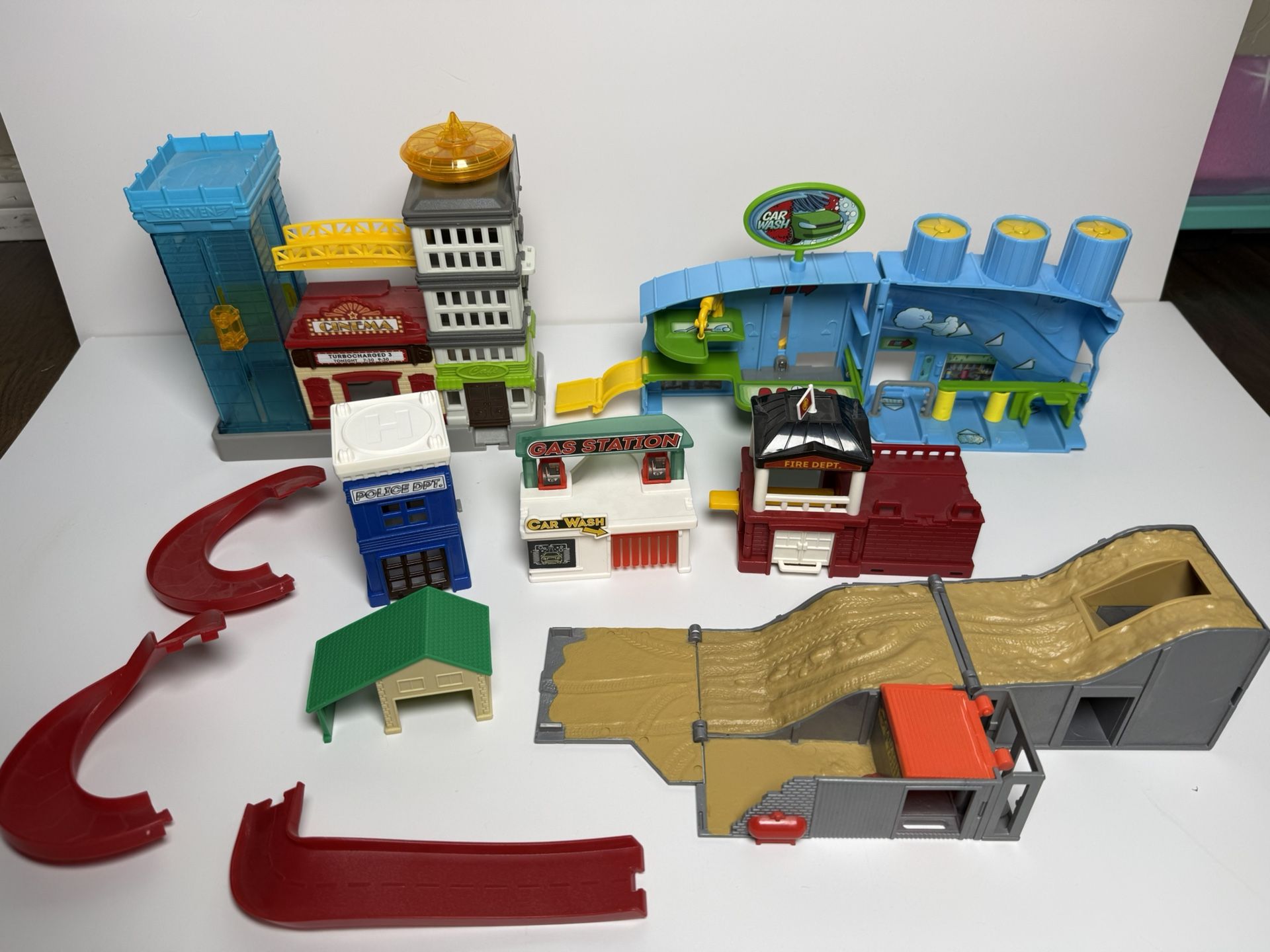 Driven Mini City / Vehicle Lot - 40+ Mini Vehicles + 200+ Track Pieces + Buildings In Great Shape