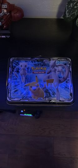 Pokémon cards with Pokémon TCG: Collector Chest  2019
