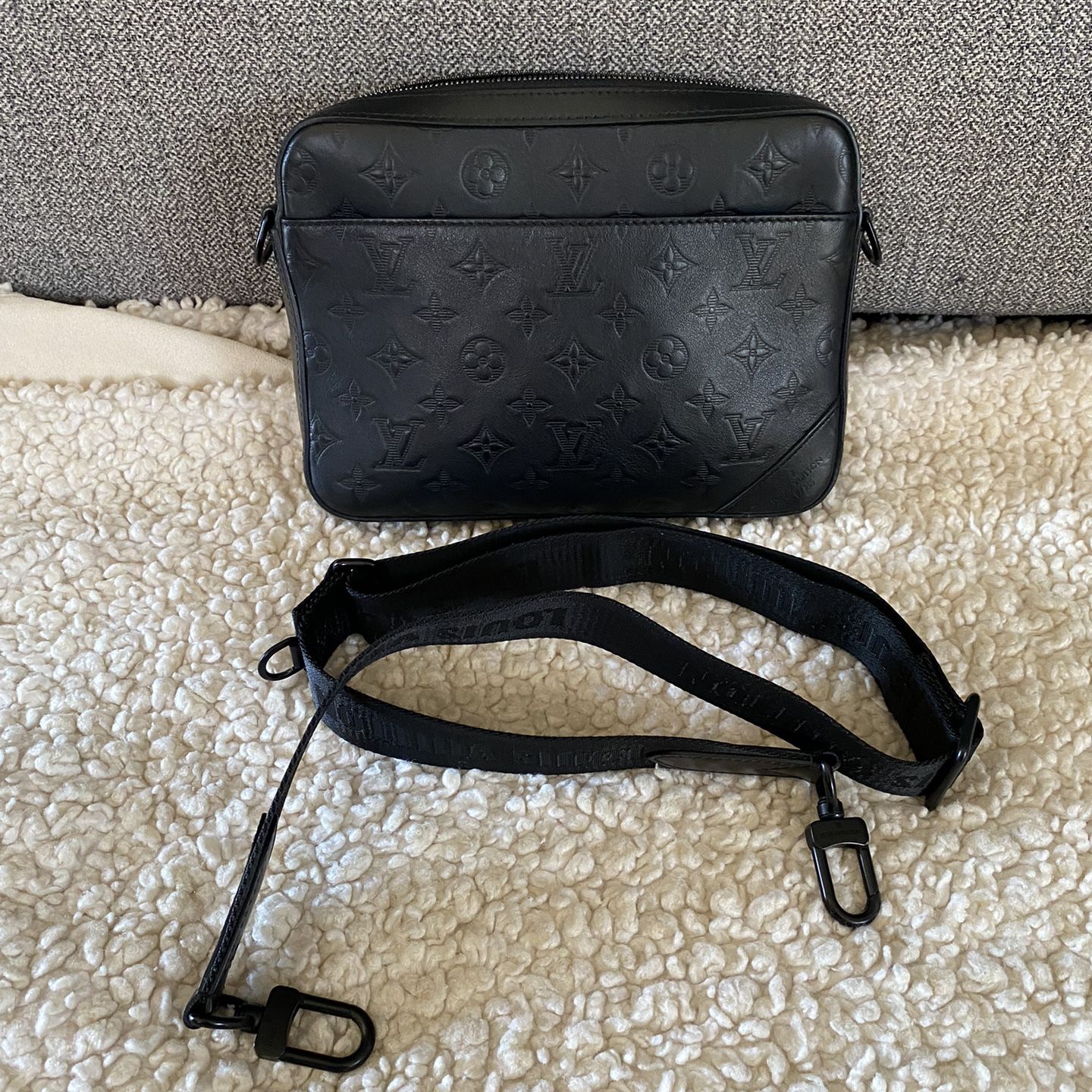 Louis Vuitton Duo Messenger Bag - 3 For Sale on 1stDibs
