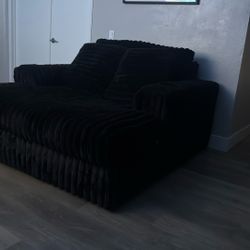 Couch Midnight Black Oversized