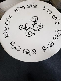 Side Table/ Coffee Table mid Century Round