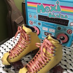 Moxi Bunny Skates Bundle