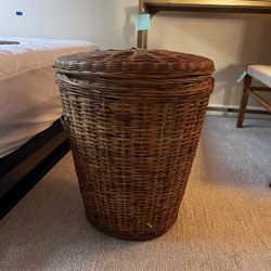 Vintage Style Wicker Laundry Basket