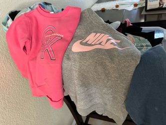Ropa de niña size 4t 5t