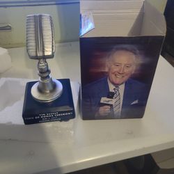 Vin Scully Commemorative Microphone Statue