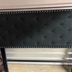 Black Sway Full-Size Bed