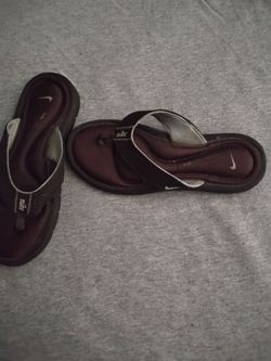 Nike Flip Flop Sandals brown