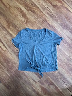 Lululemon Women’s Medium Green Tie Front Crewneck T-Shirt Short Sleeve Athletic