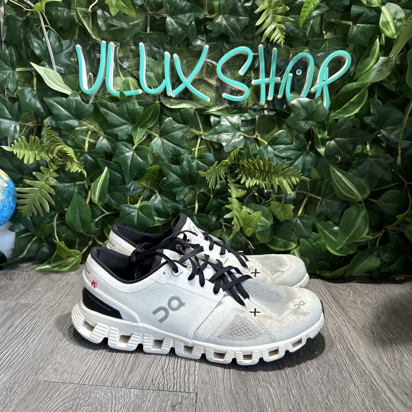 On Womens Cloud X White Black Running Shoes Sneakers Size