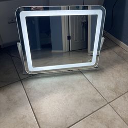 Vanity mirror