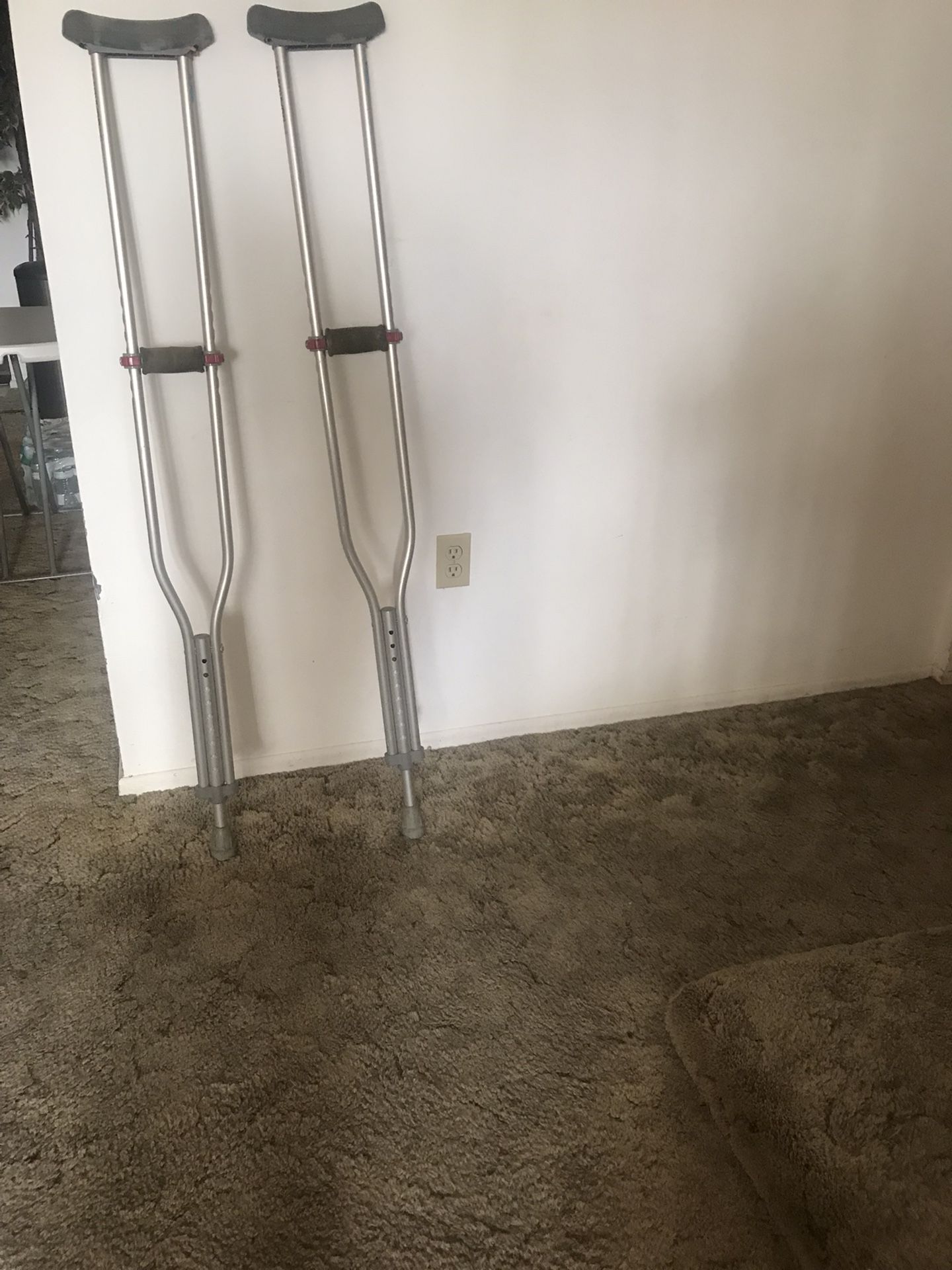 Guardian Tall Adult Crutches $15.00