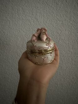 Vintage Jewelry Music Box