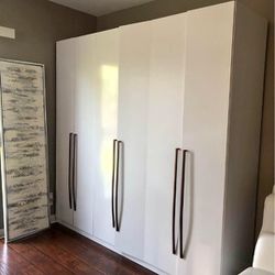 Furniture With Hangers And Storage And Drawers 