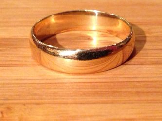 14k sold gold wedding ring size 9 grams 4