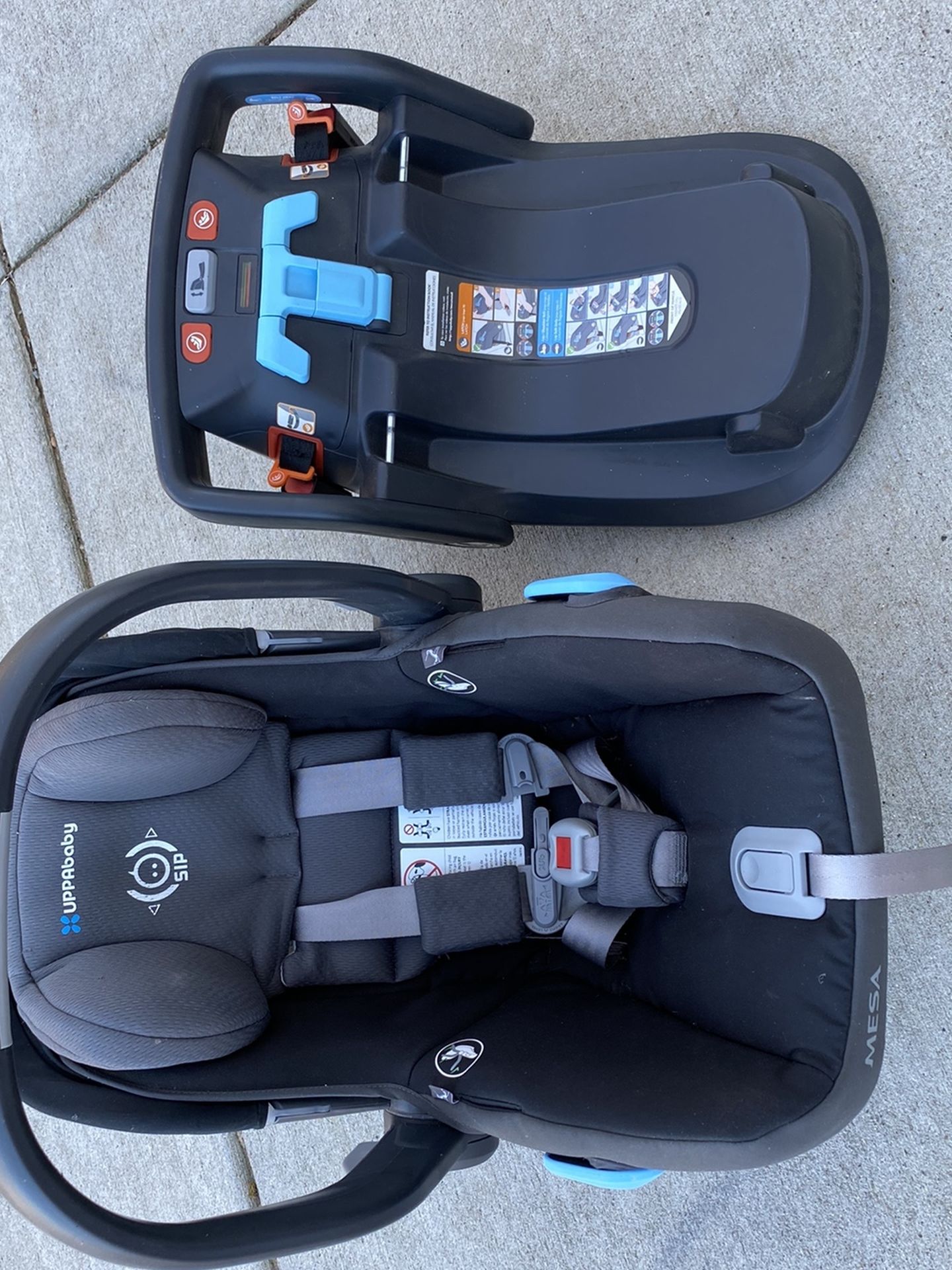 UppaBaby Car Seat And 2 Bases - Baby / Infant Seat