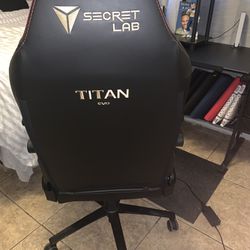 Secretlab TITAN Evo 2022 Stealth Gaming chair
