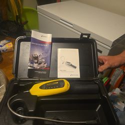 GAS LEAK DETECTOR 