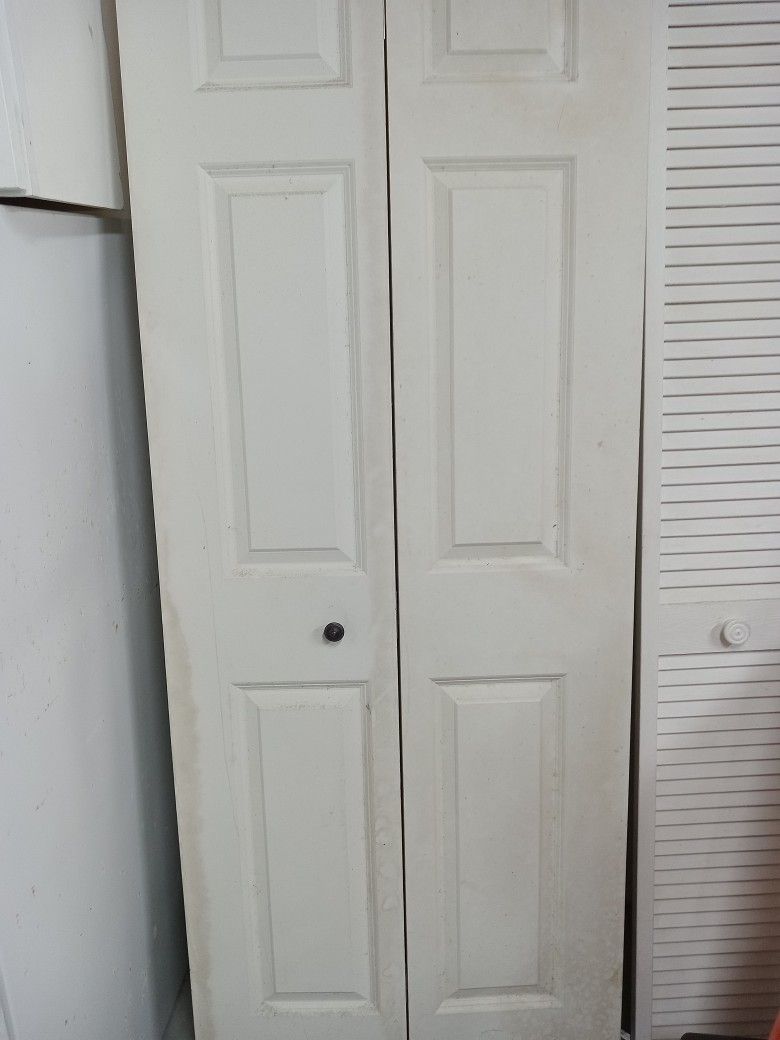 Bi Fold Doors ( Closet / Laundry Room ) (4) 