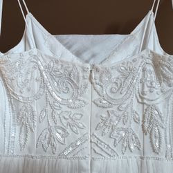 Adrianna Papell White bead embroidered dress Size 8 Ivory pleated floor length maxi

Condition is used in excellent condition

Don't miss this chance 