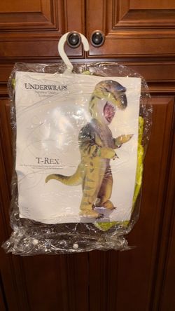 T- REX. Dinosaur boys Halloween costume size small 4–6.  New.