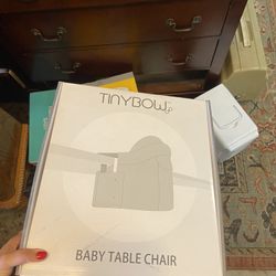 Tiny Bow Baby Table Chair