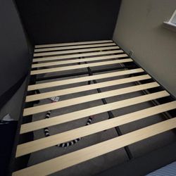 Zinus Queen Bed Frame