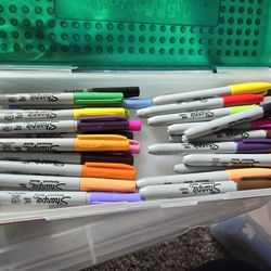 Lot  Of 33 Sharpies Multicolored