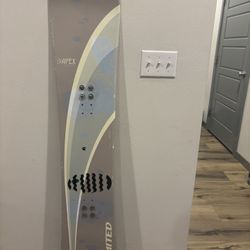 Limited Apex Snowboard – 157 cm – Great Condition