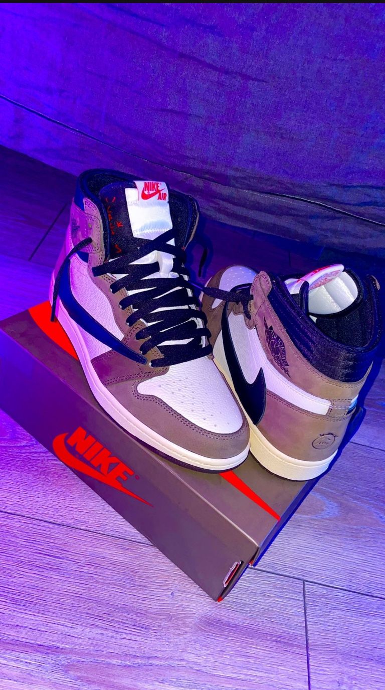 Jordan Travis Scott 1s